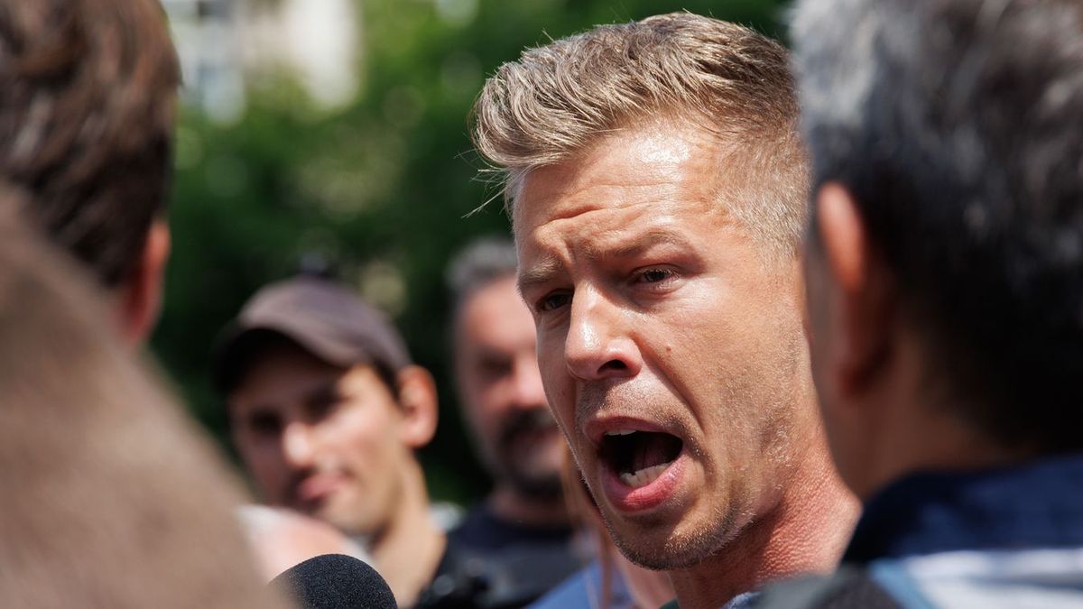 Magyar Péter szintet lépett: már a bíróságot is fenyegeti, mert lebuktak a Tisza-adóval