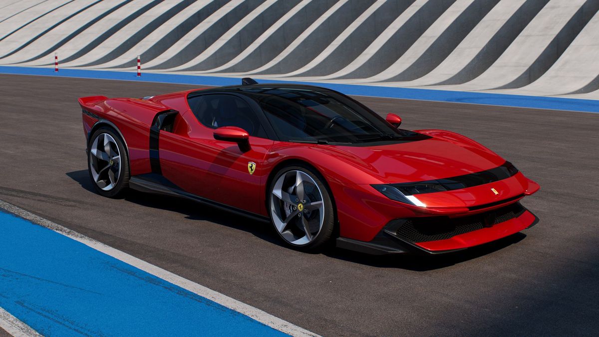 Konnektoros hibridként, múltidéző formával támadt fel a Ferrari Testarossa