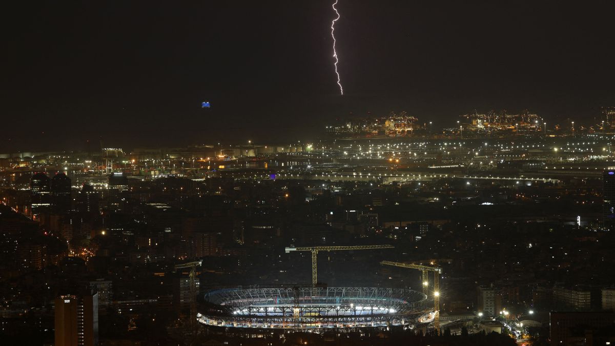 Viharfelhők gyülekeznek Barcelona felett, a klub az UEFA-hoz fordult