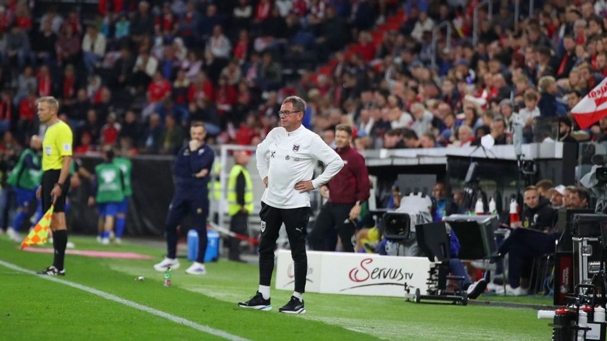 Bizarr jelenet az osztrákok vb-selejtezőjén, ilyet még nem láttunk futballmeccsen