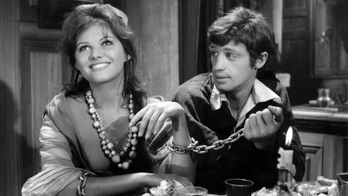 Cartouche
Cartouche
1962
Réal  Philippe de Broca
Jean-Paul Belmondo
Claudia Cardinale.
Collection Christophel/FCG (C) Filmsonor Les Films Ariane Mondex Films Vides Cinematografica (Photo by Filmsonor Les Films Ariane Monde and Vides Cinematografica / Collection ChristopheL via AFP)