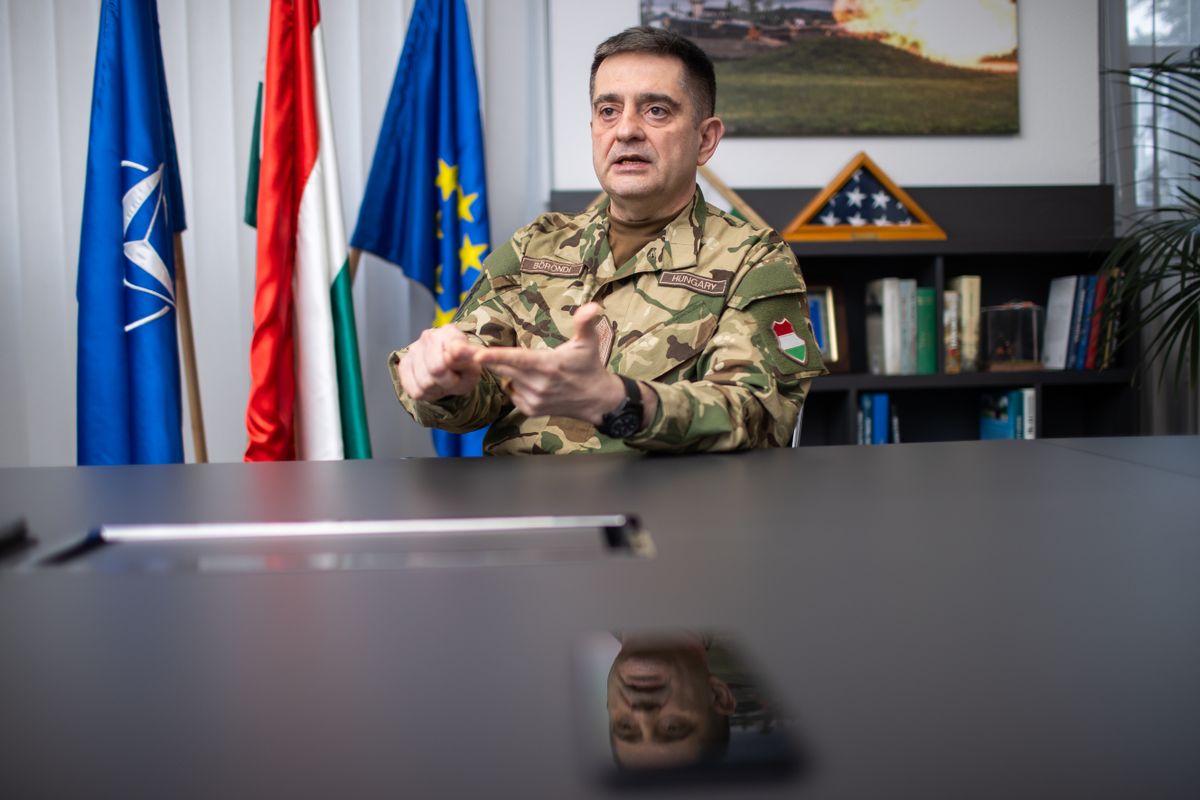20250307 Budapest
Böröndi Gábor vezérezredes, a Magyar Honvédség vezérkari főnöke
fotó: Polyák Attila (PA)
MW