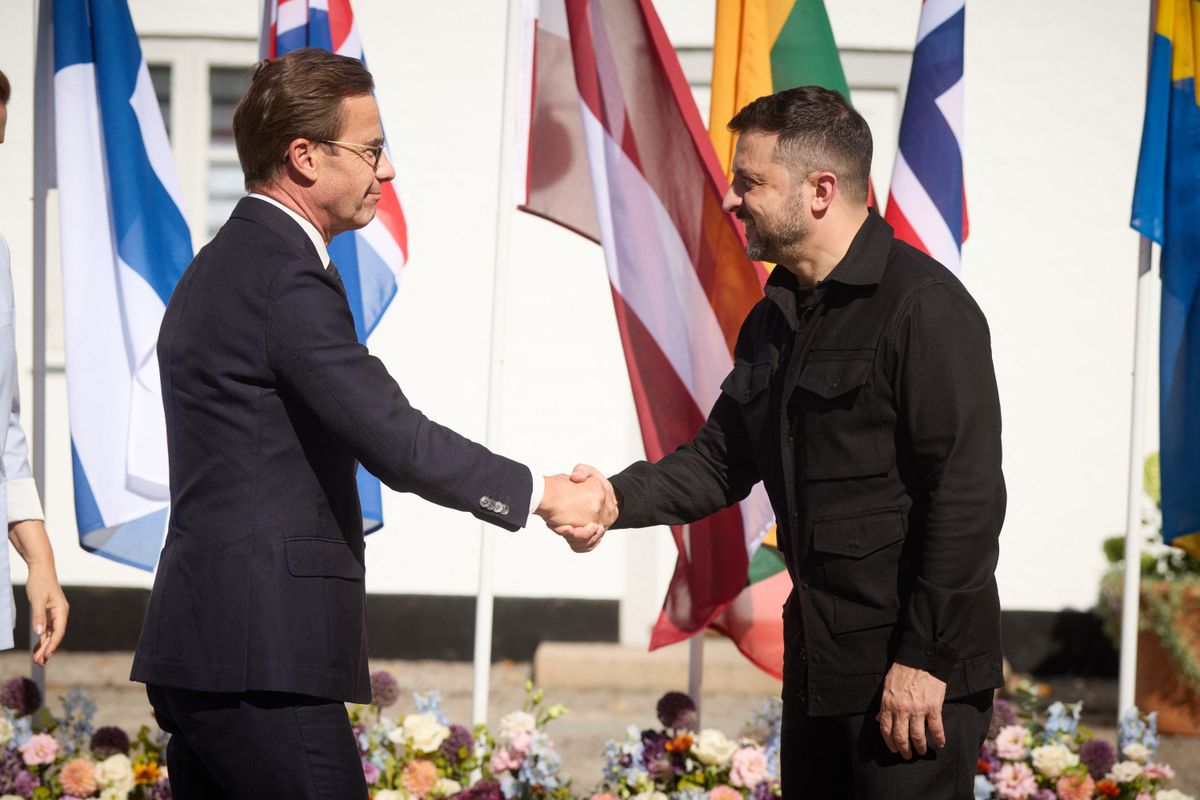 COPENHAGEN, DENMARK - SEPTEMBER 03: (----EDITORIAL USE ONLY - MANDATORY CREDIT - 'UKRAINIAN PRESIDENCY / HANDOUT' - NO MARKETING NO ADVERTISING CAMPAIGNS - DISTRIBUTED AS A SERVICE TO CLIENTS----) Ukrainian President Volodymyr Zelenskyy shakes hands with Swedish Prime Minister Ulf Kristersson ahead of the meeting with the leaders of Nordic-Baltic Eight (NB8) countries to discuss further support for Ukraine at the Marienborg residence near Copenhagen, Denmark on September 03, 2025. Ukrainian Presidency / Handout / Anadolu (Photo by Ukrainian Presidency / Handout / Anadolu via AFP)