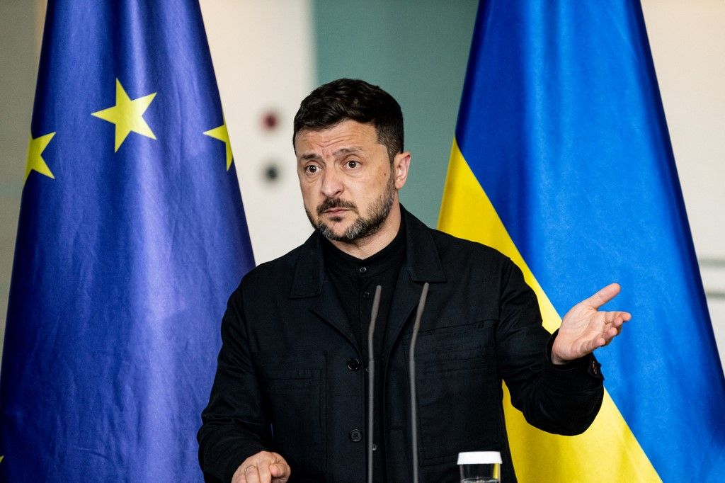 28 May 2025, Berlin: Volodymyr Zelenskyi, President of Ukraine, speaks at a press conference after their talks at the Federal Chancellery. Ukrainian President Zelensky is on a one-day visit to the German capital. Photo: Fabian Sommer/dpa (Photo by Fabian Sommer / dpa Picture-Alliance via AFP)