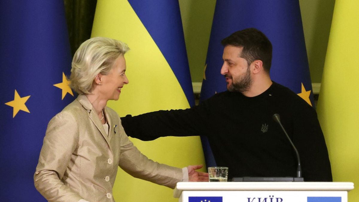 Így tüntet Zelenszkij ellen a tömeg Ukrajnában + videó