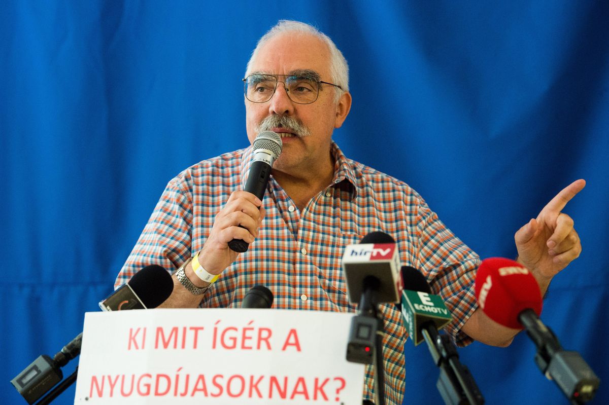 Budapest, 2017. augusztus 31.
Bokros Lajos, a Modern Magyarország Mozgalom elnöke felszólal a Nyugdíjasok Országos Szövetségének Ki mit ígér a nyugdíjasoknak? címmel megrendezett pártelnöki fórumán a Csillebérci Szabadidõ Központban 2017. augusztus 31-én.
MTI Fotó: Balogh Zoltán