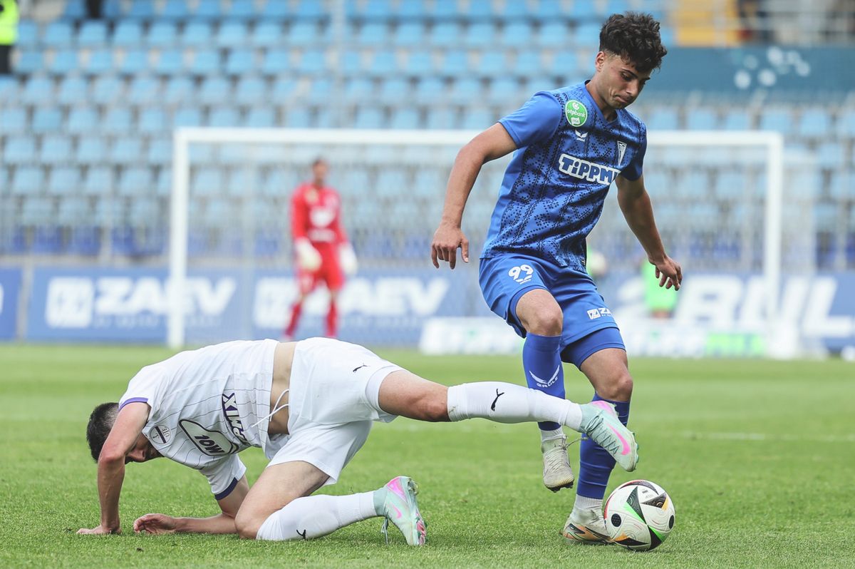 Zalaegerszeg 20250511 Labdarúgás 2025 NBI NB1 OTP Bank Liga Zalaegerszeg ZTE Újpest UTE Fotó Dömötör Csaba Nemzeti Sport Matija Ljujics padló Dénes Vilmos Csanád