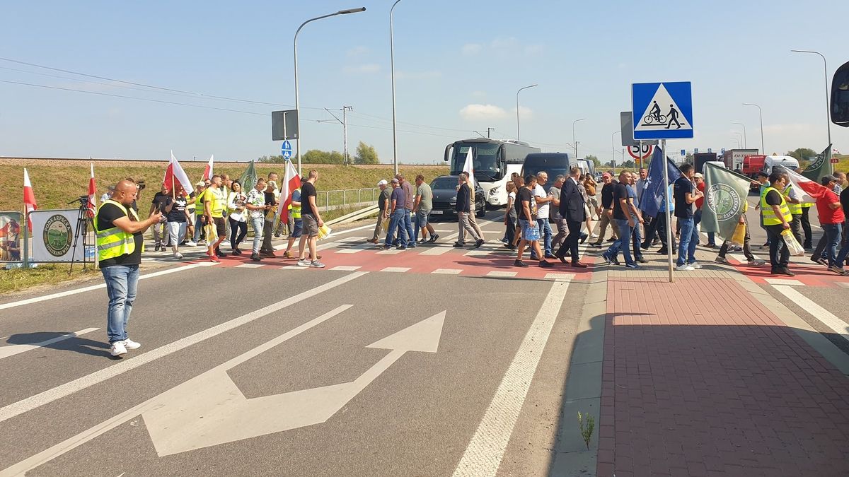 A határra vonultak a gazdák az ukrán gabonabehozatal ellen