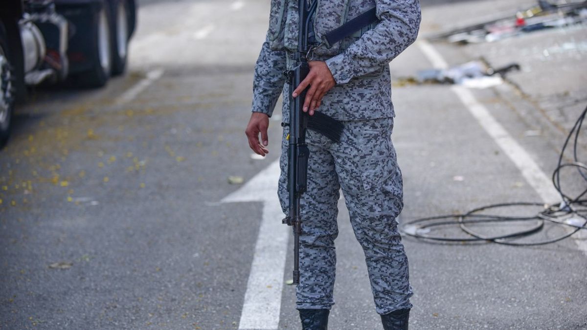 Fojtogatva raboltak ki egy várakozó utast + videó