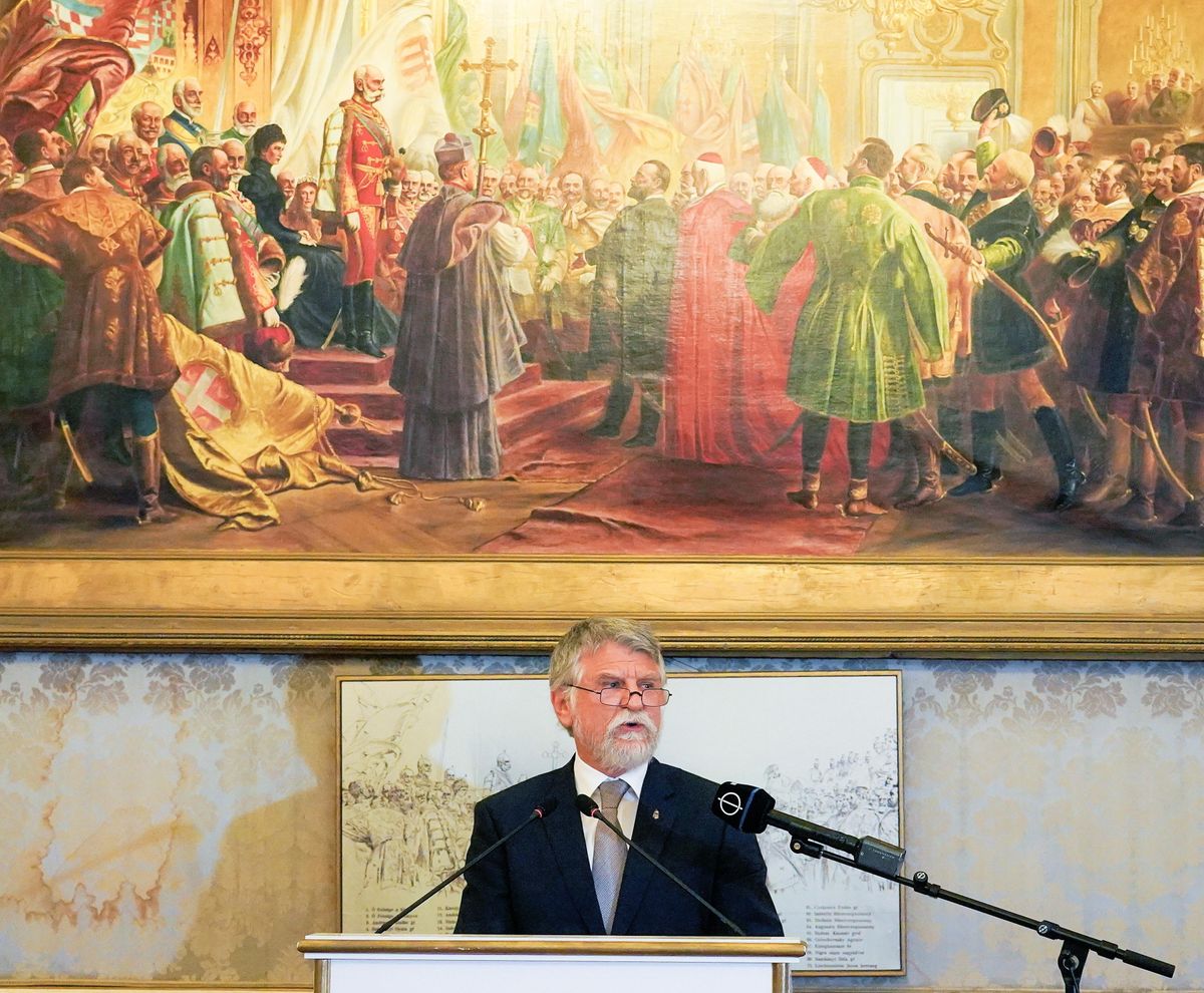Bécs, 2025. szeptember 18.
Kövér László, az Országgyűlés elnöke beszédet mond a bécsi Kaláka Club (Ausztriai Magyarok Gazdasági Érdekközössége) fennállásának 41. születésnapja alkalmából rendezett konferencián Bécsben 2025. szeptember 18-án.
MTI/Filep István