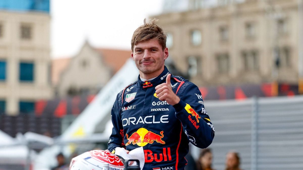 Verstappennel nem bírtak, Piastri rémálma valósult meg Bakuban