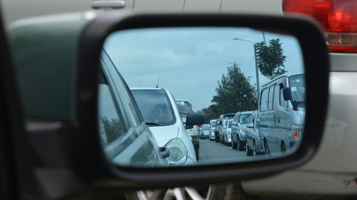 Kilométeres torlódások a magyar autópályákon, mutatjuk merre kerüljön