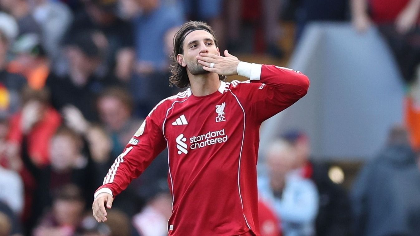 Kozma István
Liverpool, 2025. augusztus 31.
Szoboszlai Dominik, a Liverpool játékosa ünnepel, miután gólt lőtt az angol első osztályú labdarúgó-bajnokság Liverpool-Arsenal mérkőzésen Liverpoolban 2025. augusztus 31-én.
MTI/EPA/Adam Vaughan