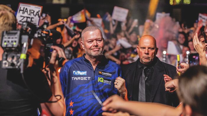 Elkezdődött a háromnapos darts-őrület az MVM Dome-ban