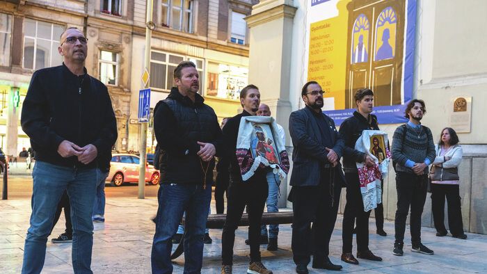 Imával űzték el Hadházyt és bandáját a ferences templomtól