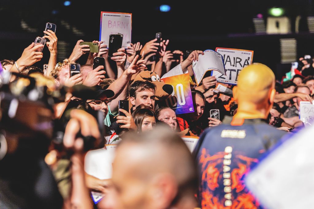 Elkezdődött a háromnapos darts-őrület az MVM Dome-ban