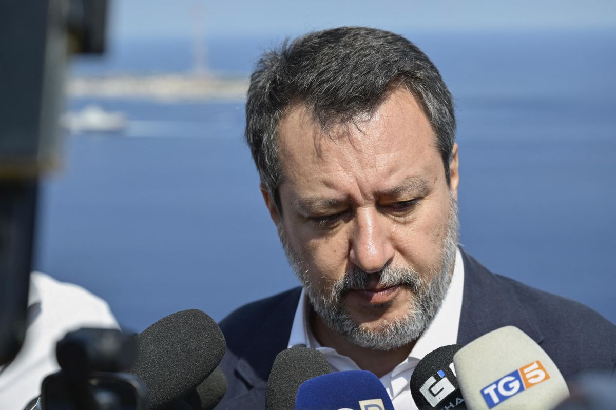 Matteo Salvini az elsők között ítélte el az erőszakot Szicília szigetén