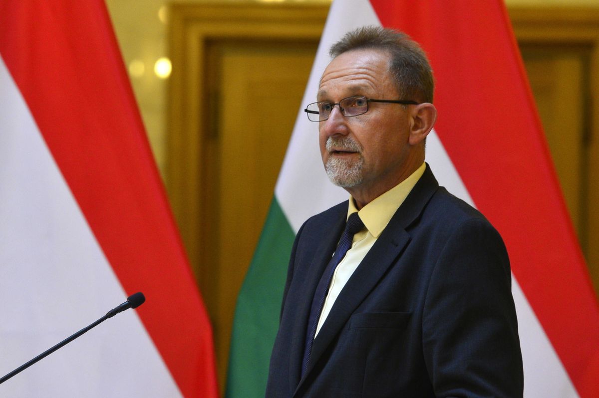 Budapest, 2023. március 22.
Réthy Pál, a Belügyminisztérium közfoglalkoztatási és vízügyi helyettes államtitkára beszédet mond a víz világnapja alkalmából tartott ünnepségen a Belügyminisztérium márványaulájában 2023. március 22-én.
MTI/Kovács Attila