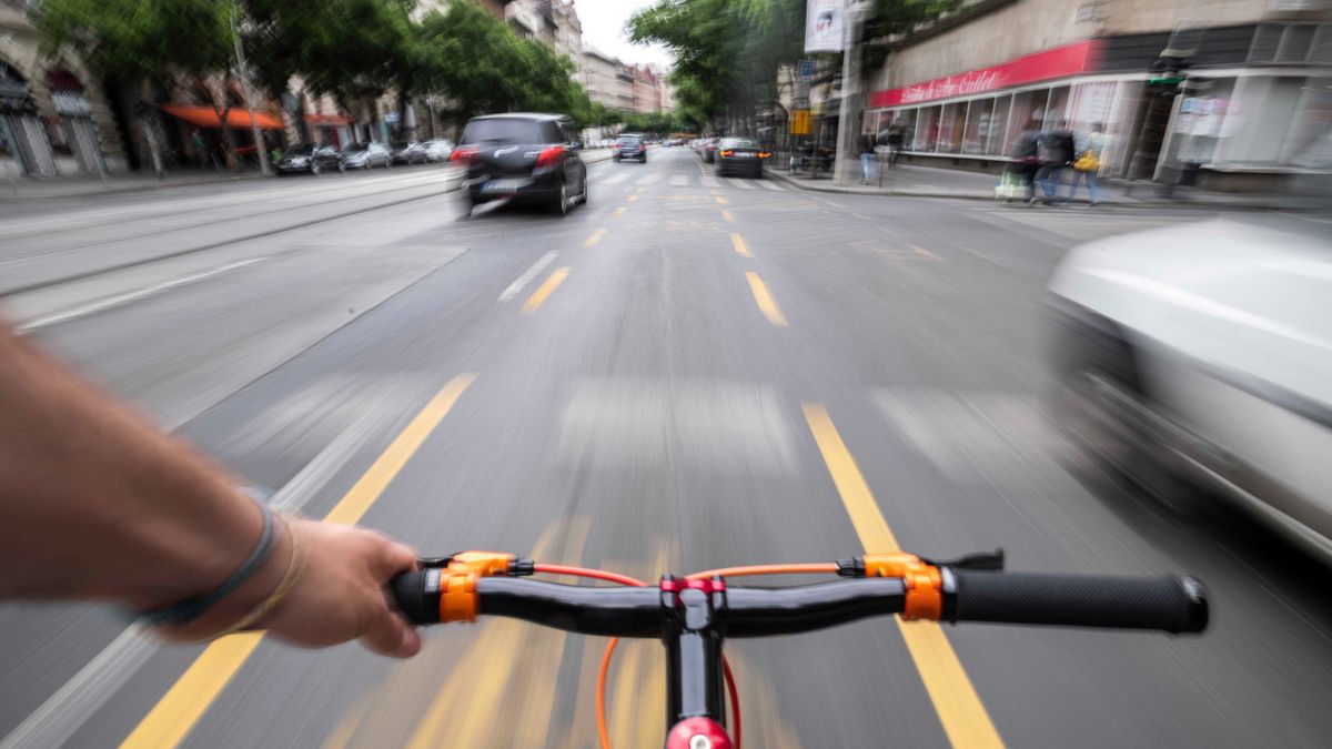 Üldözőbe vett, majd halálra gázolt egy 12 éves gyermeket a 18 éves autós