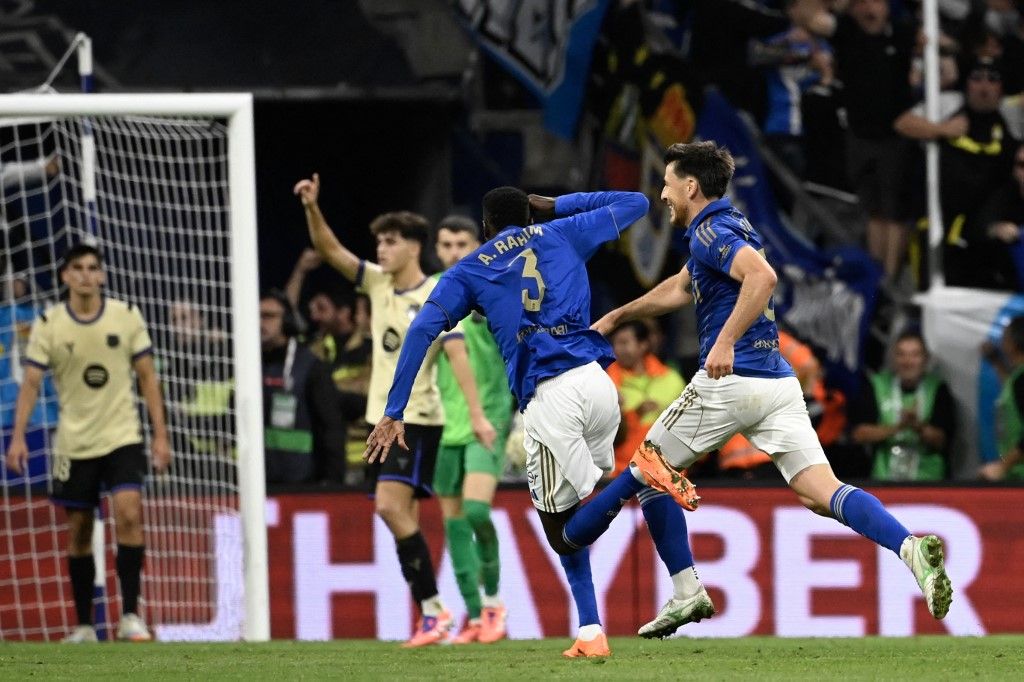 A Real Oviedo játékosa, Alberto Reina szerzett vezetést a Barcelona elleni spanyol bajnokin