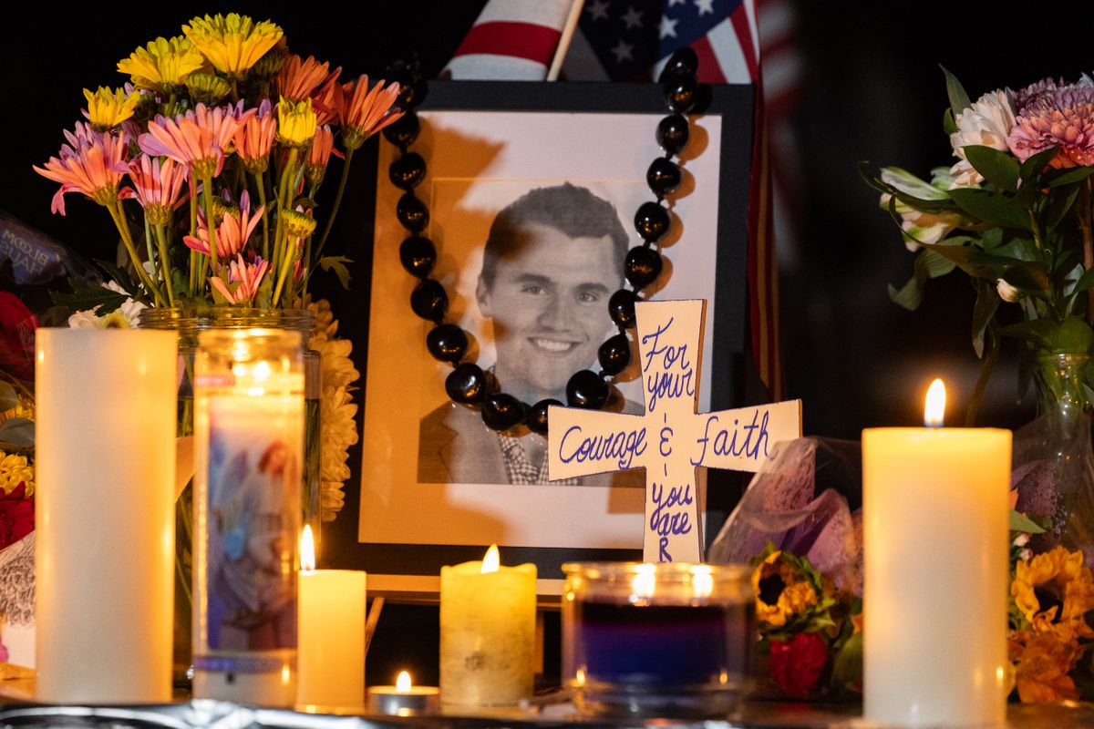 Donald Trump a Charlie Kirk elleni merénylet feltételezett elkövetőjének gyors letartóztatásáért méltatta az FBI-t