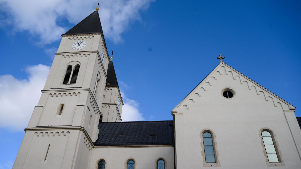 Megvan az időpont, ekkor szentelik újra a veszprémi székesegyházat