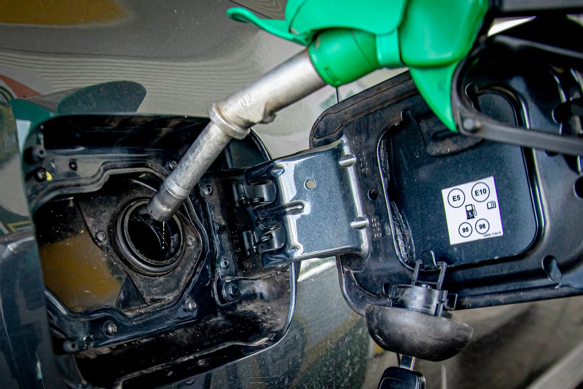 20250717 MiskolcBenzinkút Tankolás Fotó: Takács József TJÉszak-Magyarország EM, üzemanyagár