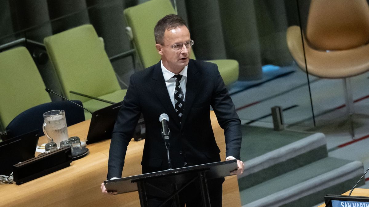 Szijjártó Péter: az emberek életének megóvása nem összekeverhető geopolitikai szempontokkal