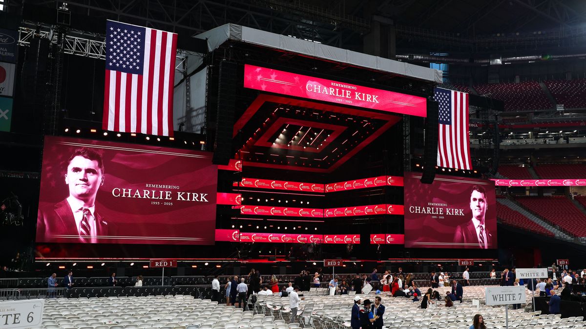 Donald Trump is beszédet mond Charlie Kirk temetésén