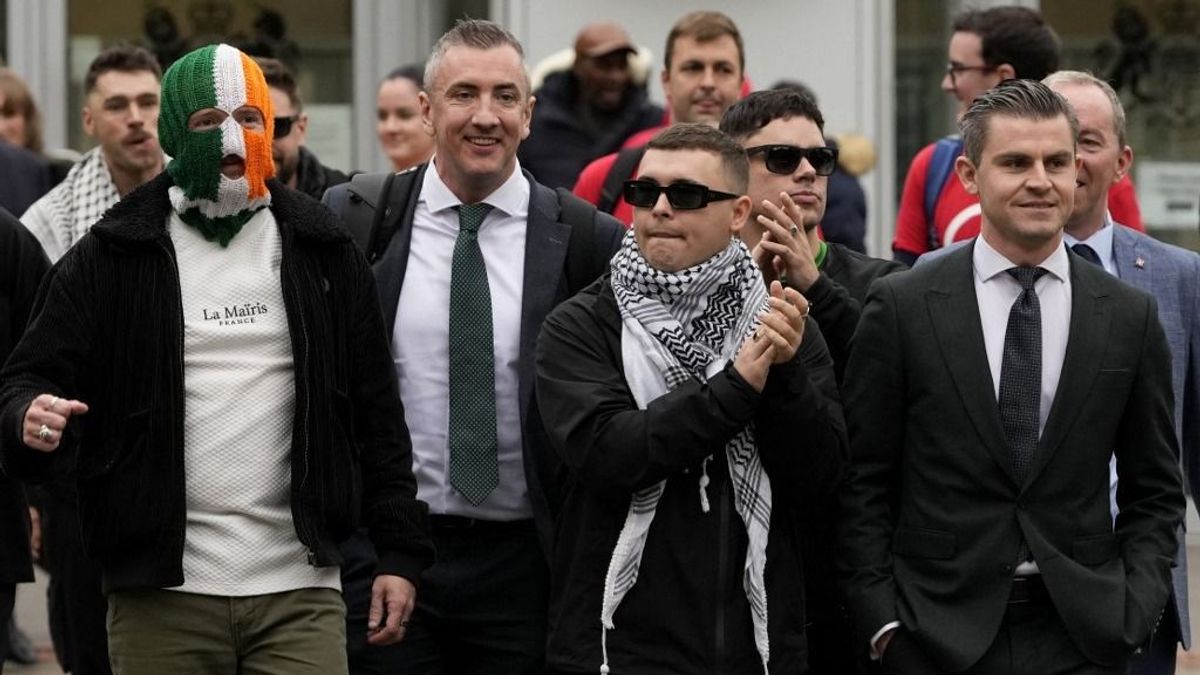 Újabb terrorcselekményekkel vádolhatják a Kneecap tagját