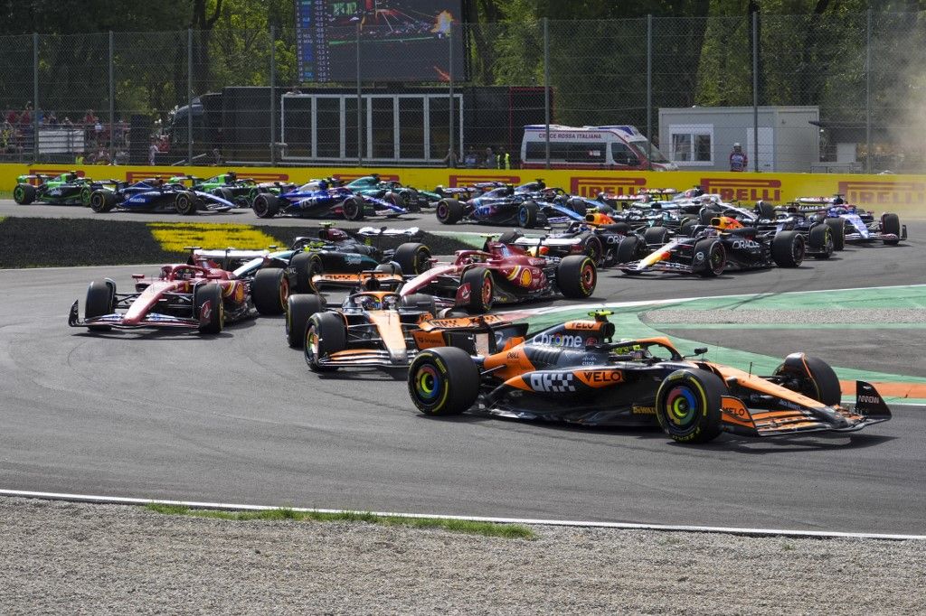Tavaly a két McLaren fordult az élen a monzai futam első sikánjára, végül a ferraris Charles Leclerc nyerte meg a Forma–1-es Olasz Nagydíjat
