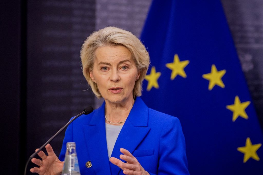 Von der Leyen titkai sorra kerülnek napvilágra