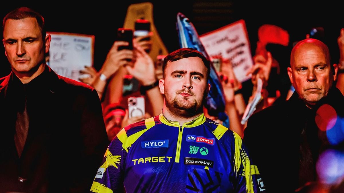 Luke Littler tovább menetel Budapesten.