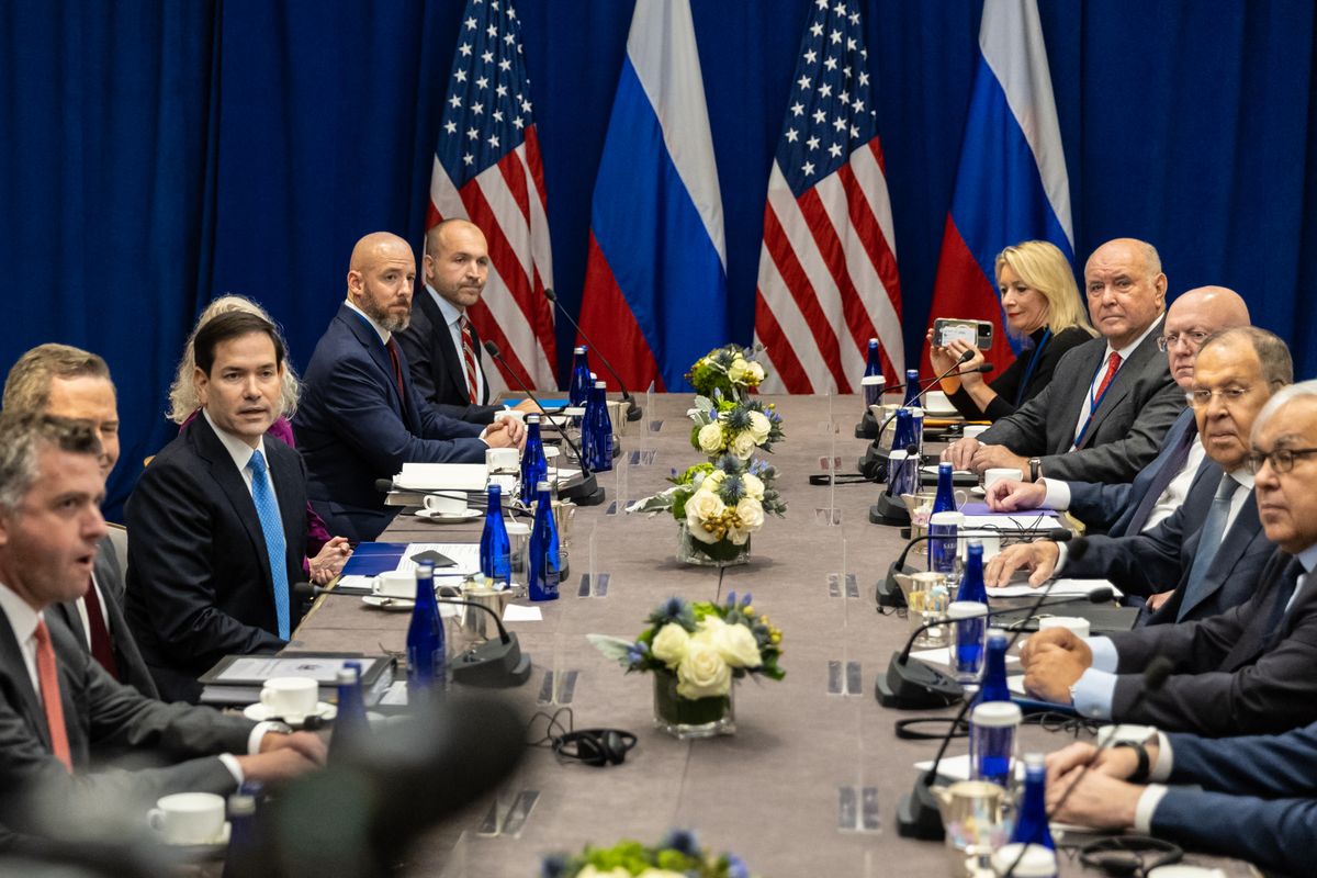 Az ENSZ közgyűlése idején New Yorkban Marco Rubio Lavrovval egyeztetett, sürgetve Moszkvát, hogy tegyen érdemi lépéseket a háború lezárására.