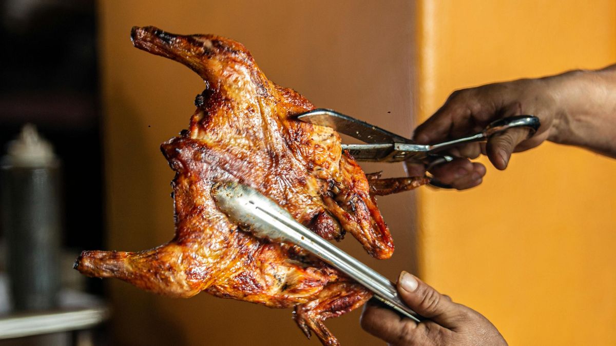 Így válaszd ki a tökéletes bolti grillcsirkét, két dologra kell figyelni
