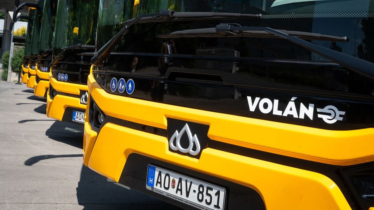 Közel kilencszáz magyar volánbusz állhat hamarosan forgalomba