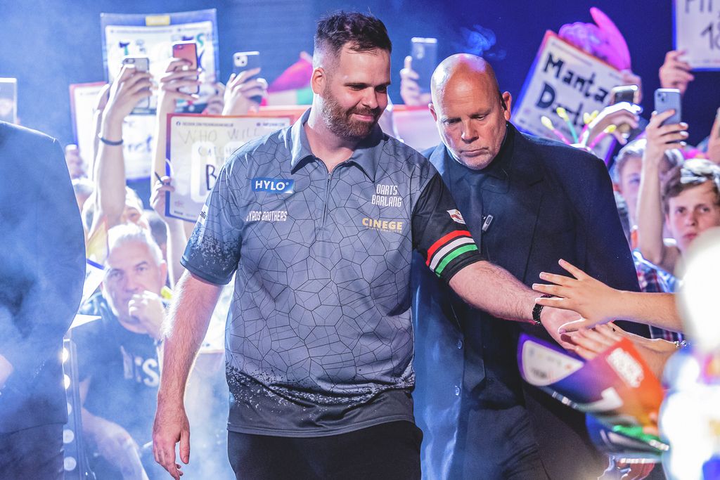 Elkezdődött a háromnapos darts-őrület az MVM Dome-ban