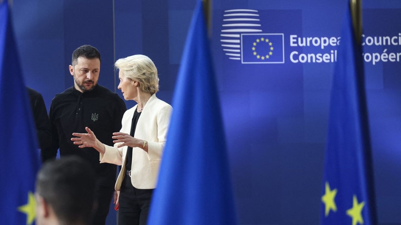 Volodimir Zelenszkij és Ursula von der Leyen (Fotó: AFP)