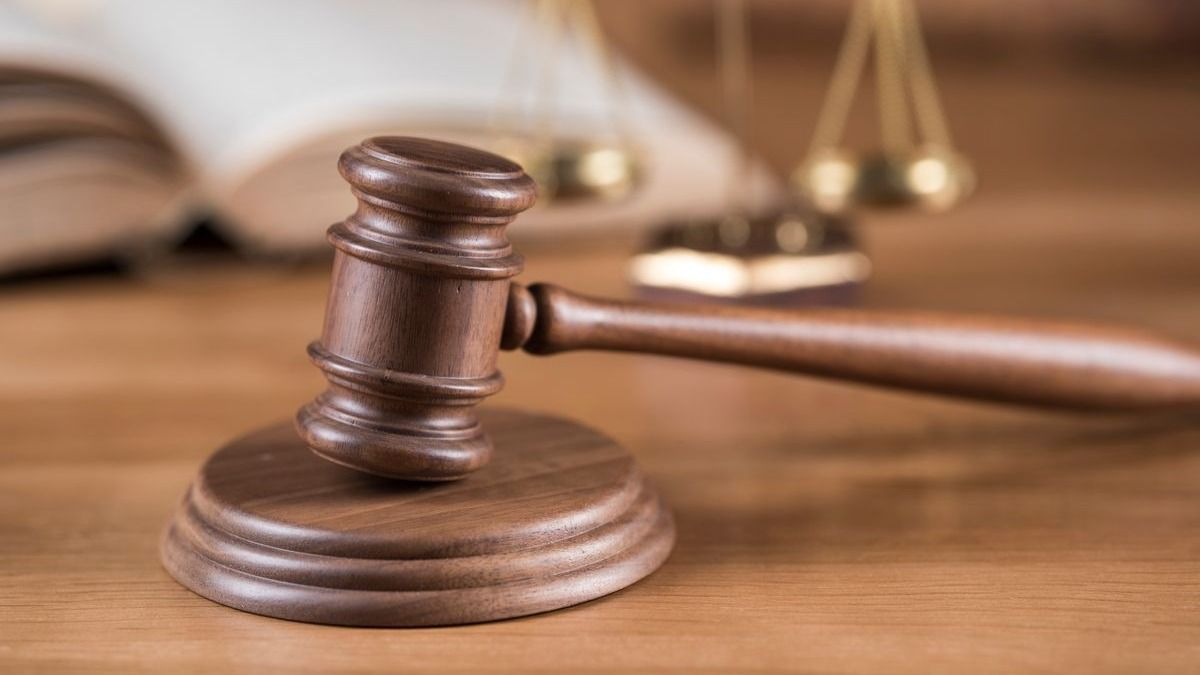 A Tisza-adó a bírók fizetését is alaposan megrövidítené