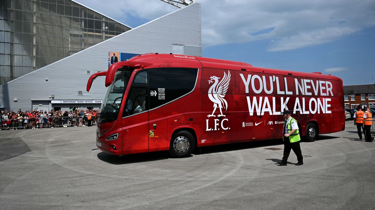 Nem elég a vereség, a szurkolók csúnyán gúnyt űztek a Liverpoolból + videó