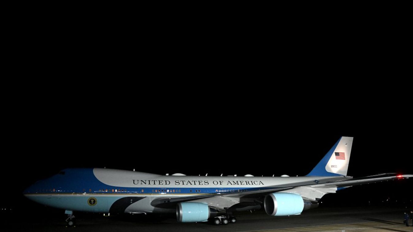 Trump fontos látogatásra érkezett (Fotó: AFP)