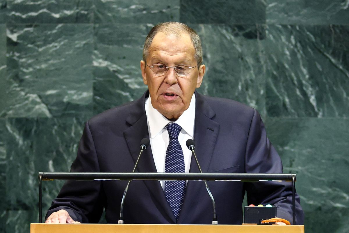 Lavrov szerint Oroszország továbbra is kész békét kötni