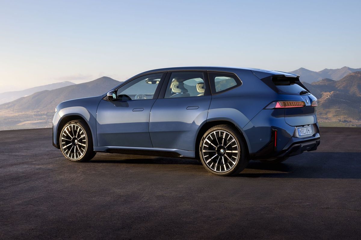 BMW iX3