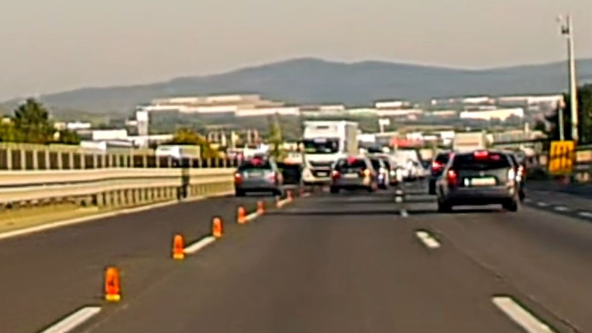 Óriásit hibázott a skodás az M0-n, egy kamionos mentette meg a bőrét + videó