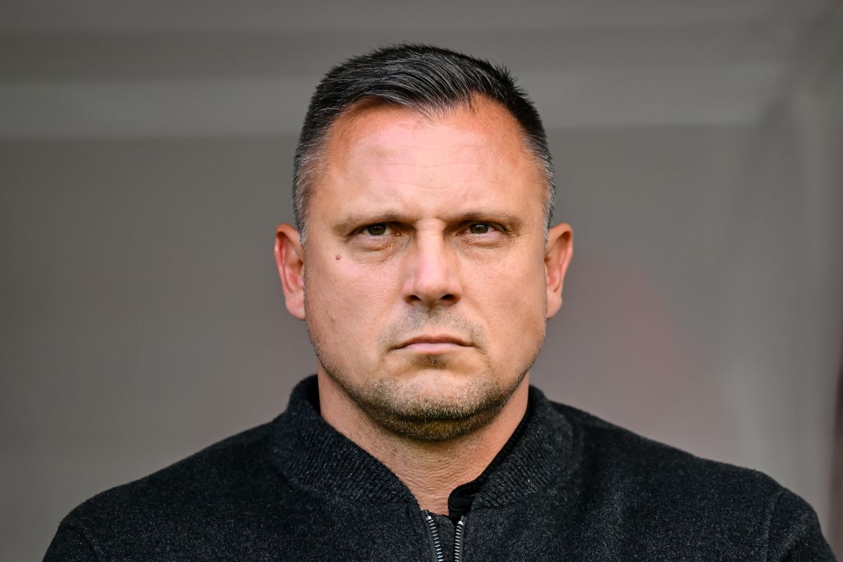 Székesfehérvár, 2025. május 24.
Tímár Krisztián, a Fehérvár FC vezetőedzője a labdarúgó OTP Bank Liga utolsó, 33. fordulójában játszott Fehérvár FC – Debreceni VSC mérkőzésen a székesfehérvári Sóstói Stadionban 2025. május 24-én.
MTI/Vasvári Tamás