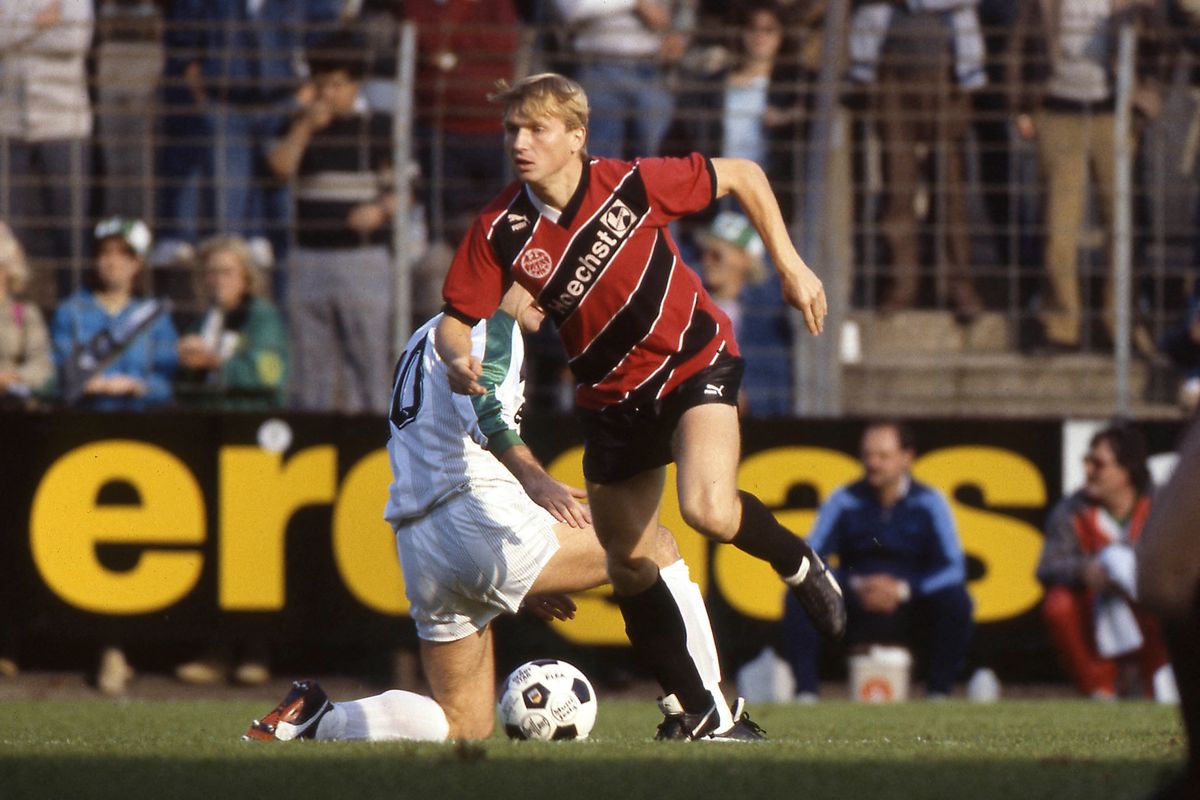 Détári Lajos mindössze egy évet játszott a Frankfurt csapatában, de a szurkolók sosem felejtik el a középpályást