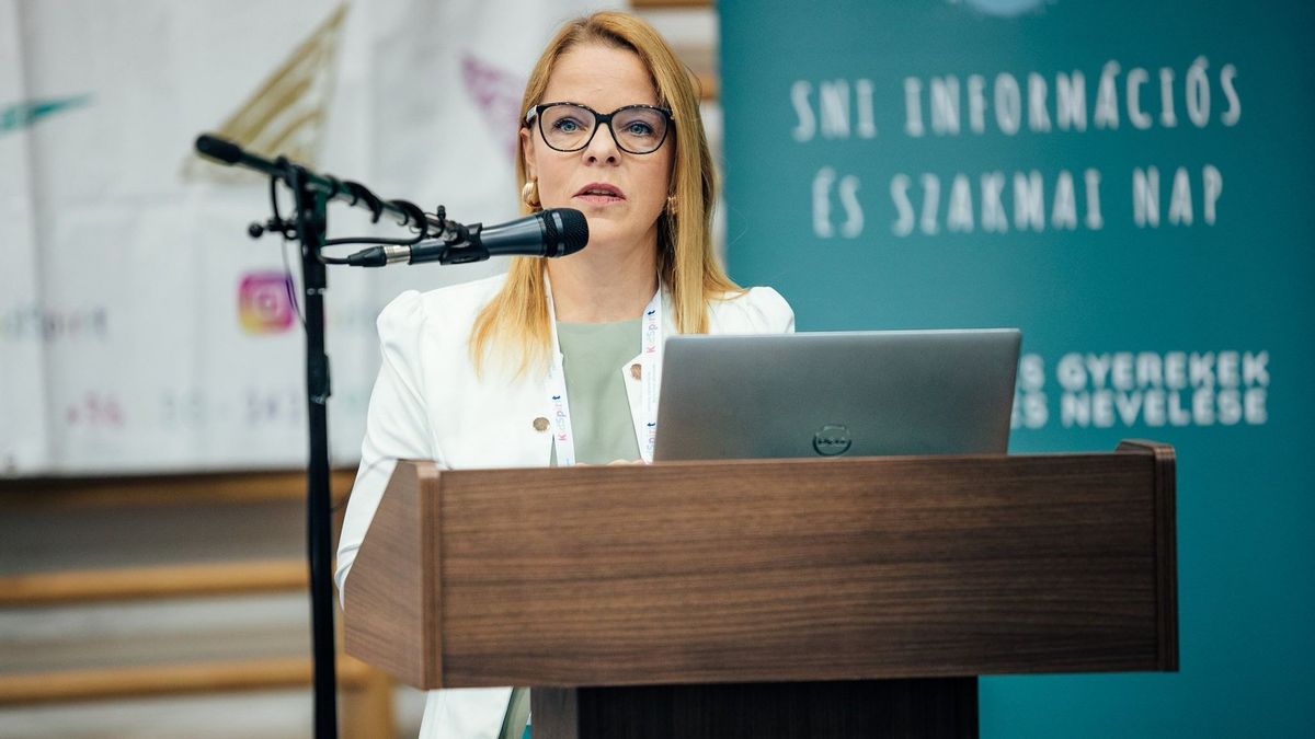 Így lehetett ingyenessé tenni a tankönyveket