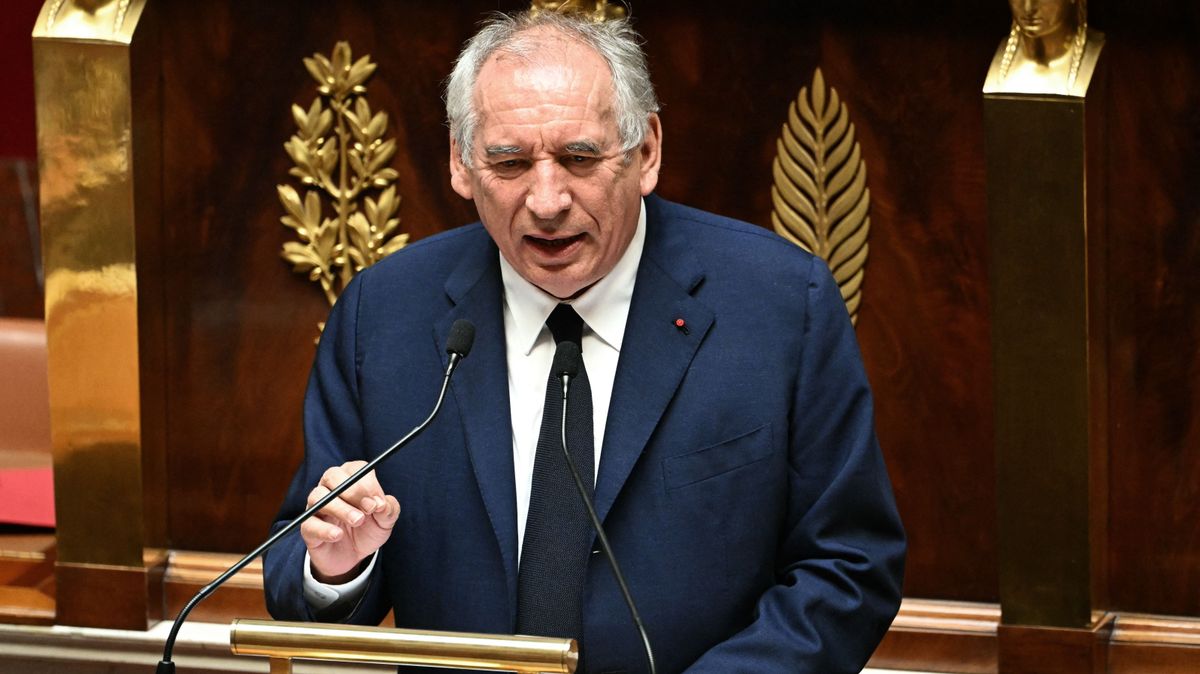 Megbukott a francia miniszterelnök