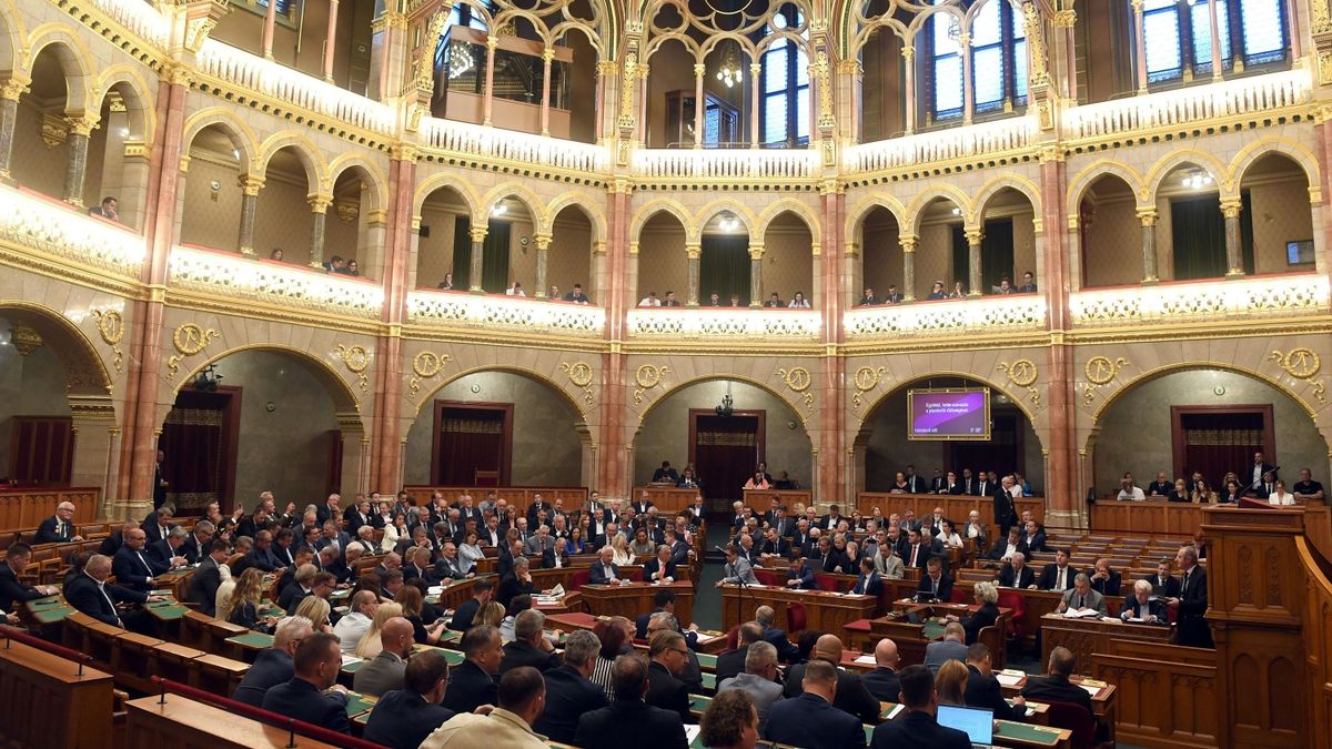 Ma kezdődik a parlament őszi ülésszaka