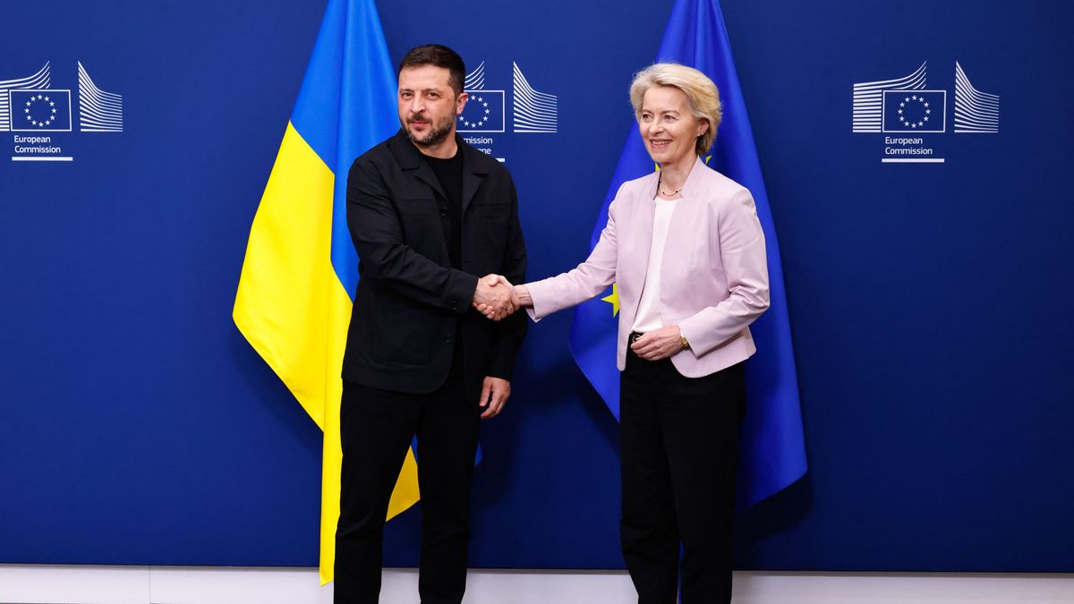 Ursula von der Leyen háborúpárti beszédet mondott, a Tisza állva tapsolt neki